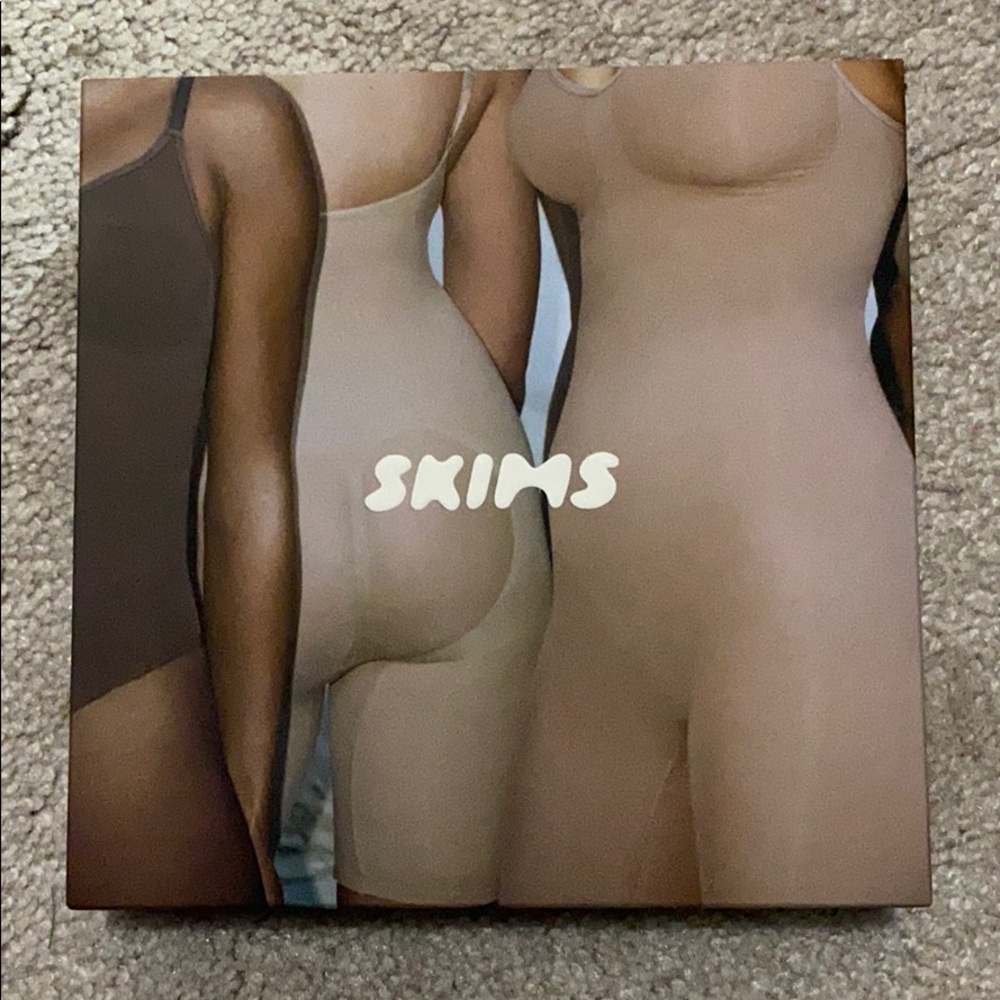 BNWT. Never opened. Skins Seamless Solutionwear.